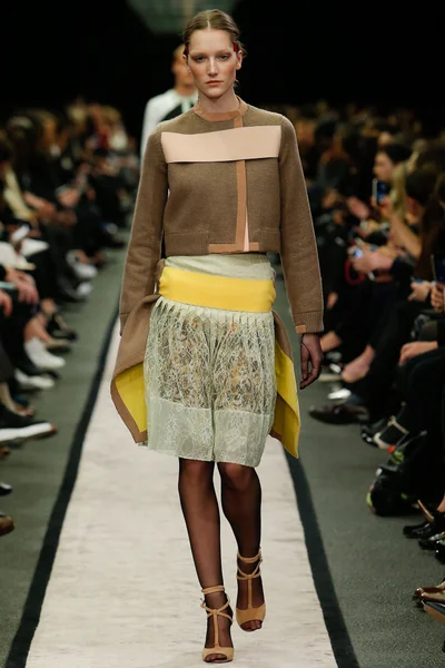 Look 33